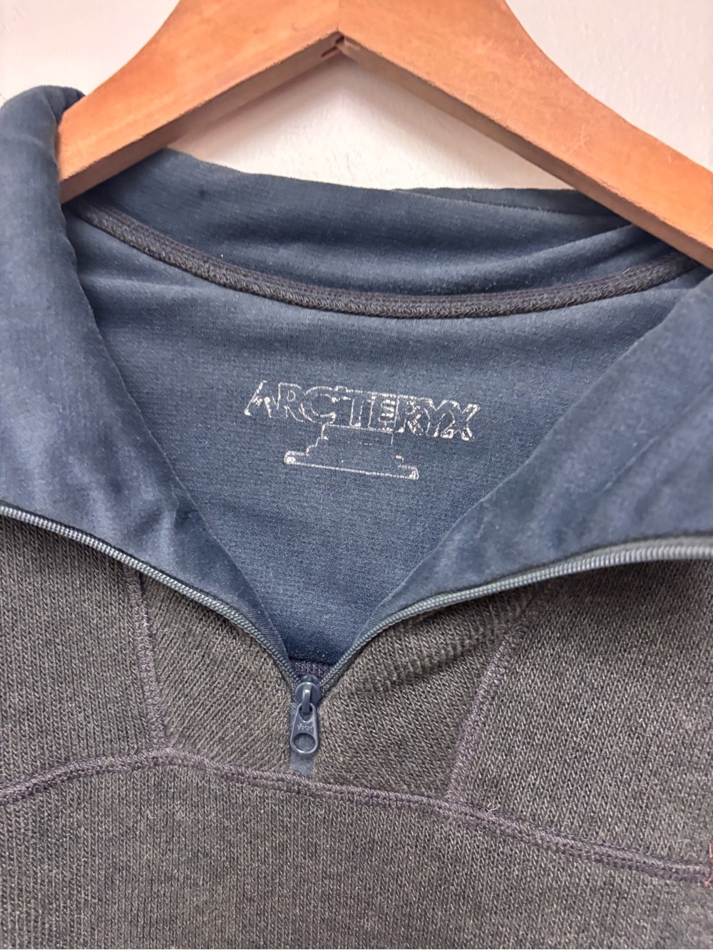 Vintage Arc’teryx Quarter Zip Pullover Sweater - Picture 4 of 12